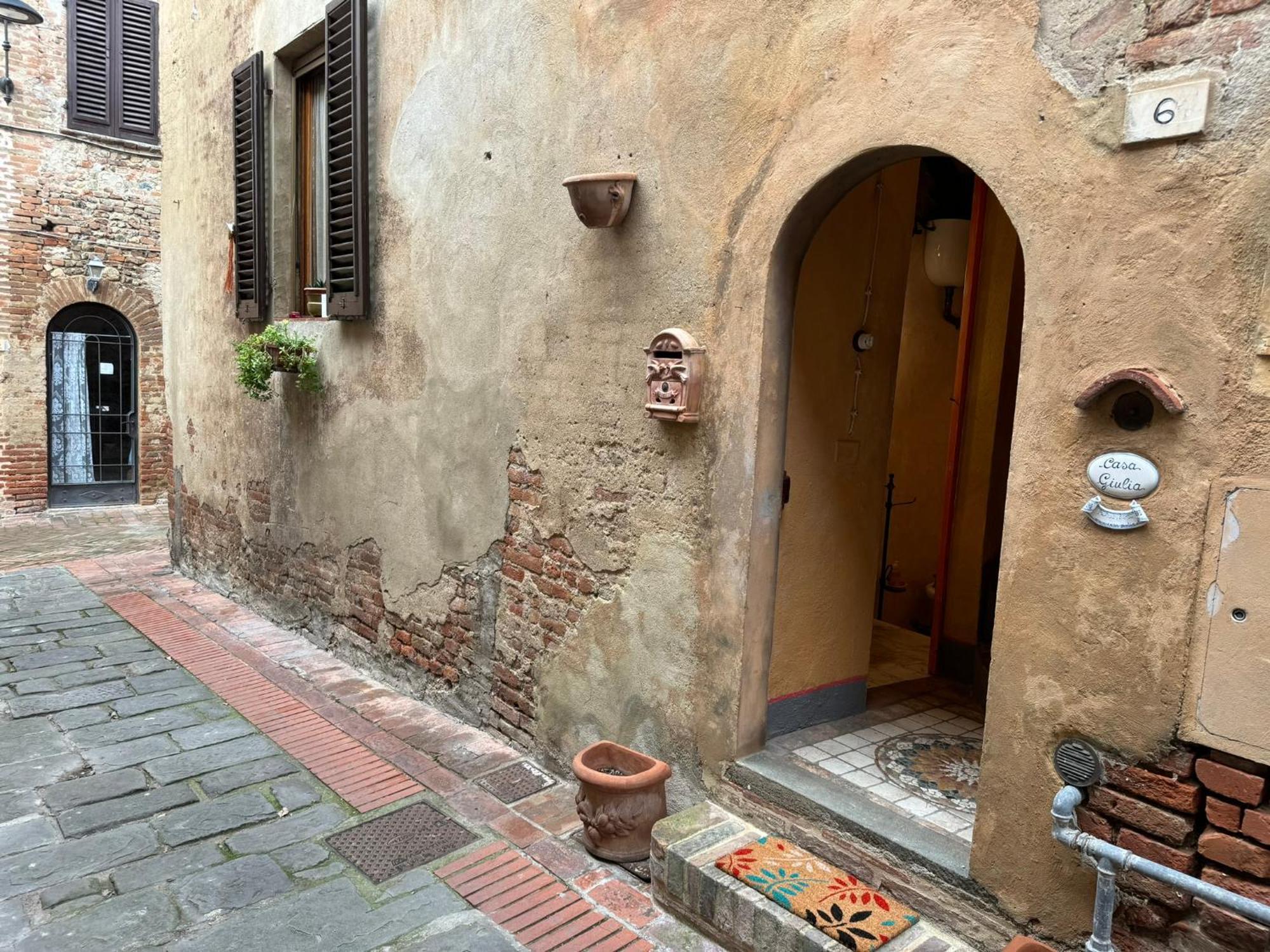 Casa Giulia, Il Gioiello Del Borgo Apartment Certaldo Luaran gambar