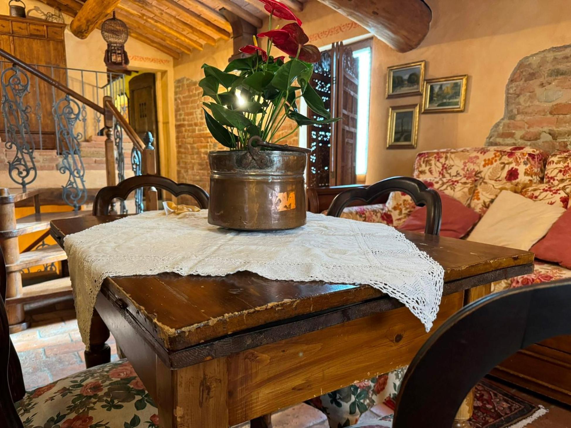 Casa Giulia, Il Gioiello Del Borgo Apartment Certaldo Luaran gambar